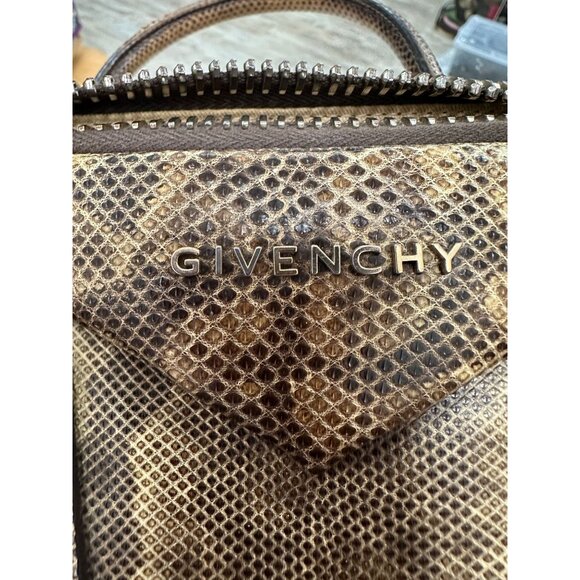 Authentic Retired Givenchy Lizard Handle Antigona Handbag - Picture 9 of 11